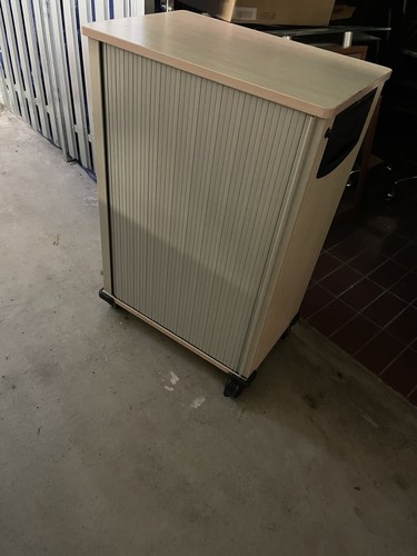 Rolladenschrank